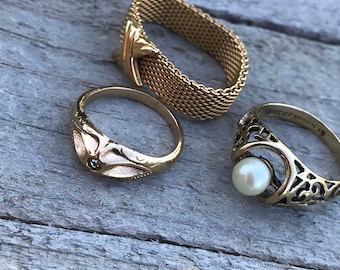 Vintage Avon and gold tone ring lot