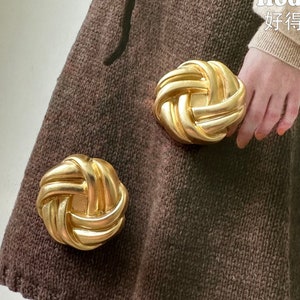 Gold Rotate Knot Flower Metal Shank Buttons Shirt Skirt Suit Coat Suit Dress Sweater Fashion Ladies Buttons, 15mm,18mm,20mm,23mm
