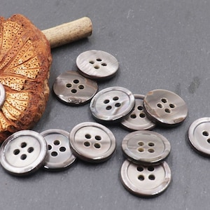100Pcs 9/10/11.4/12.5/15/18/20mm Grey 4 Hole Mother-of-Pearl Shell buttons for Shirt Skirt Suit Coat Suit Dress Sweater Uniform Vest