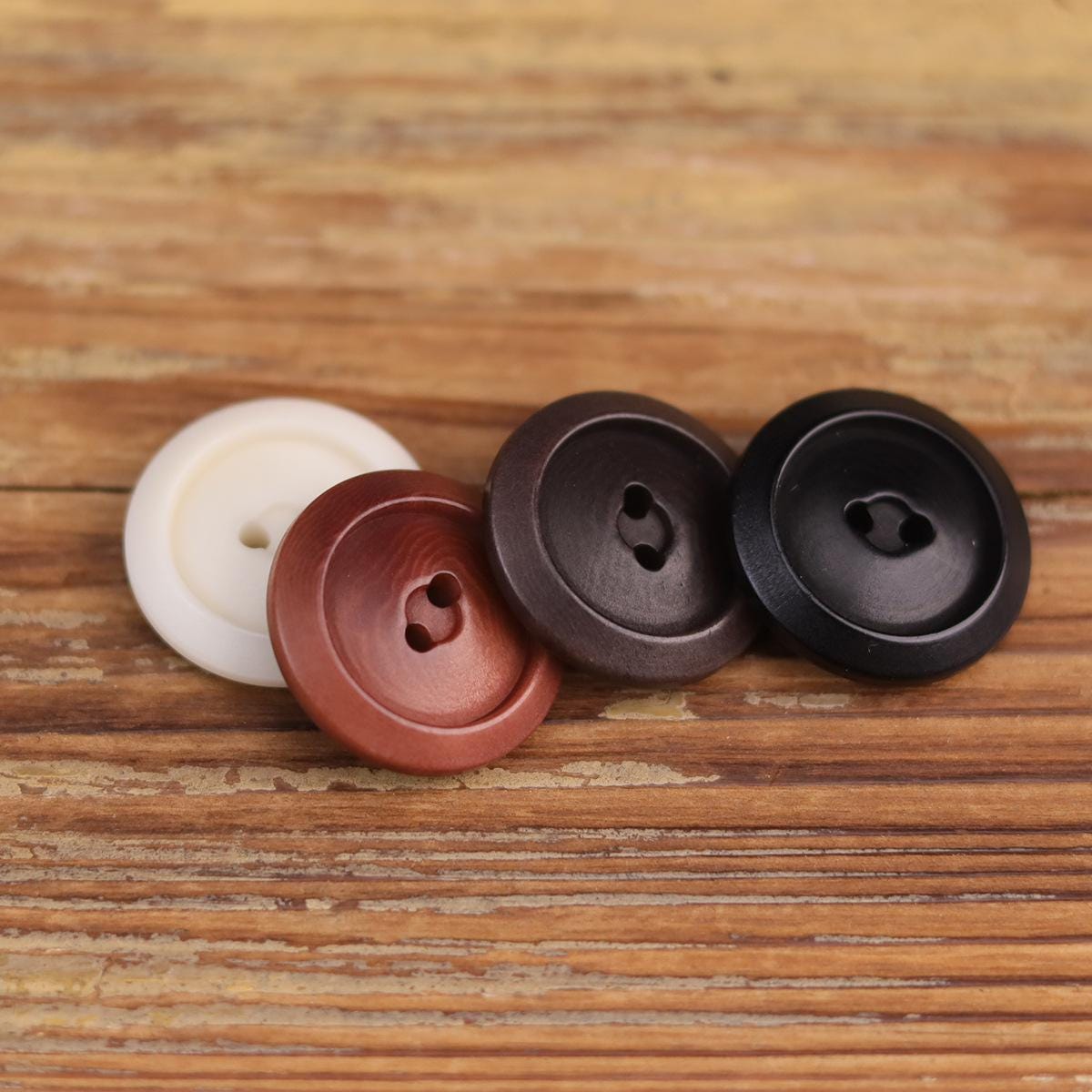 18/23/25mm Corozo Buttons Red Brown Black White 4-hole Natural