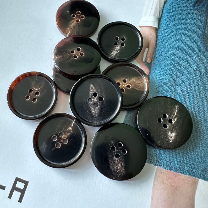 Black and Dark Brown Genuine Horn Buttons, 11.4-28mm, Shirt Skirt Suit Coat Suit Sweater Uniform Haute Couture Button, Natural Buttons zdjęcie 2