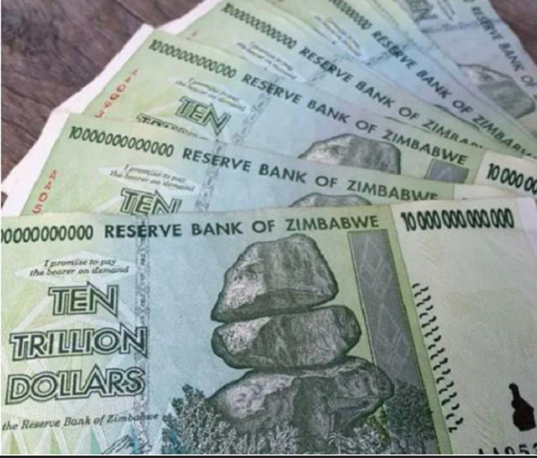 10 Trillion Dollars Zimbabwe Banknotes Circulated 2008, AA ten Pcs X