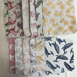 Carta fatta a mano / carta colorata / motivo ripetuto / biodegradabile / journaling / scrapbooking / carta carina
