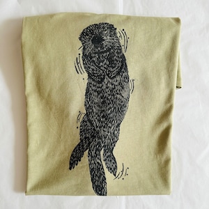 Otter, Lino, Unisex, Rundhalsausschnitt, T-Shirt, Seeotter, Boho Top, Festival Top, Yoga T-Shirt
