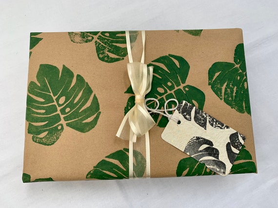 Handgedruckte Monsterablatt Geschenkverpackung: Umweltfreundliches  Geschenkpapier - Etsy sterreich