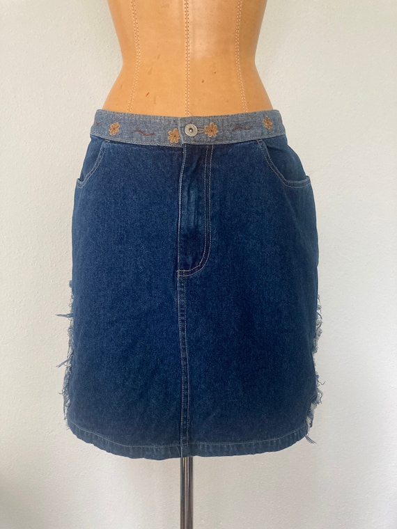 Vintage 1990s Denim mini skirt with floral embroi… - image 1