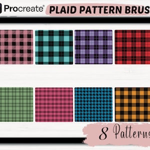 Könnte beinhalten: Ein digitaler Tablet-Bildschirm zeigt acht verschiedene Karomuster. Die Muster sind in verschiedenen Farben, darunter rosa, türkis, lila, rot, grün, schwarz und orange. Der Text "PLAID PATTERN BRUSHES" wird oben auf dem Bildschirm angezeigt, und der Text "8 Patterns" wird unten auf dem Bildschirm angezeigt.