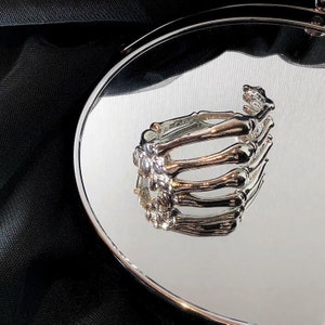 Skeleton Metal Bracelet/Hand Cluff/Halloween/Holiday/Cosplay/Dark Style Accessories/Unique/Creative/Adult/Suit Accessories/Women/Men/Unisex