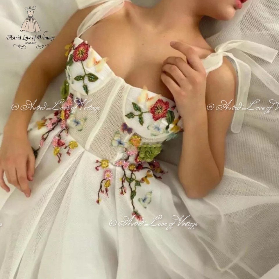 Dress Corset White Garden Flowers 
