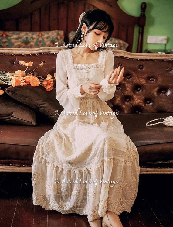 Beige vintage dress cheap