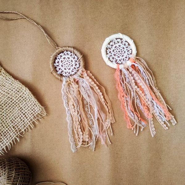 Mini dreamcatcher keychain, bohemian wedding favor, gift for bridal shower, baby girl shower