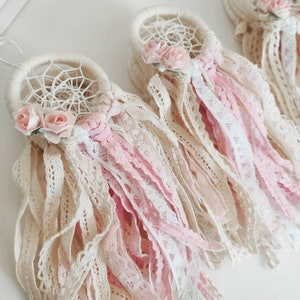 Acchiappasogni rosa con fiori, bomboniere floreali per baby shower, mini acchiappasogni con fiori, regali boho per addio al nubilato