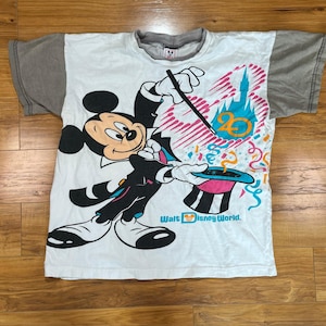 Vintage 90s Mickey Mouse DisneyWorld Graphic TShirt SZ M All Over Print Made USA