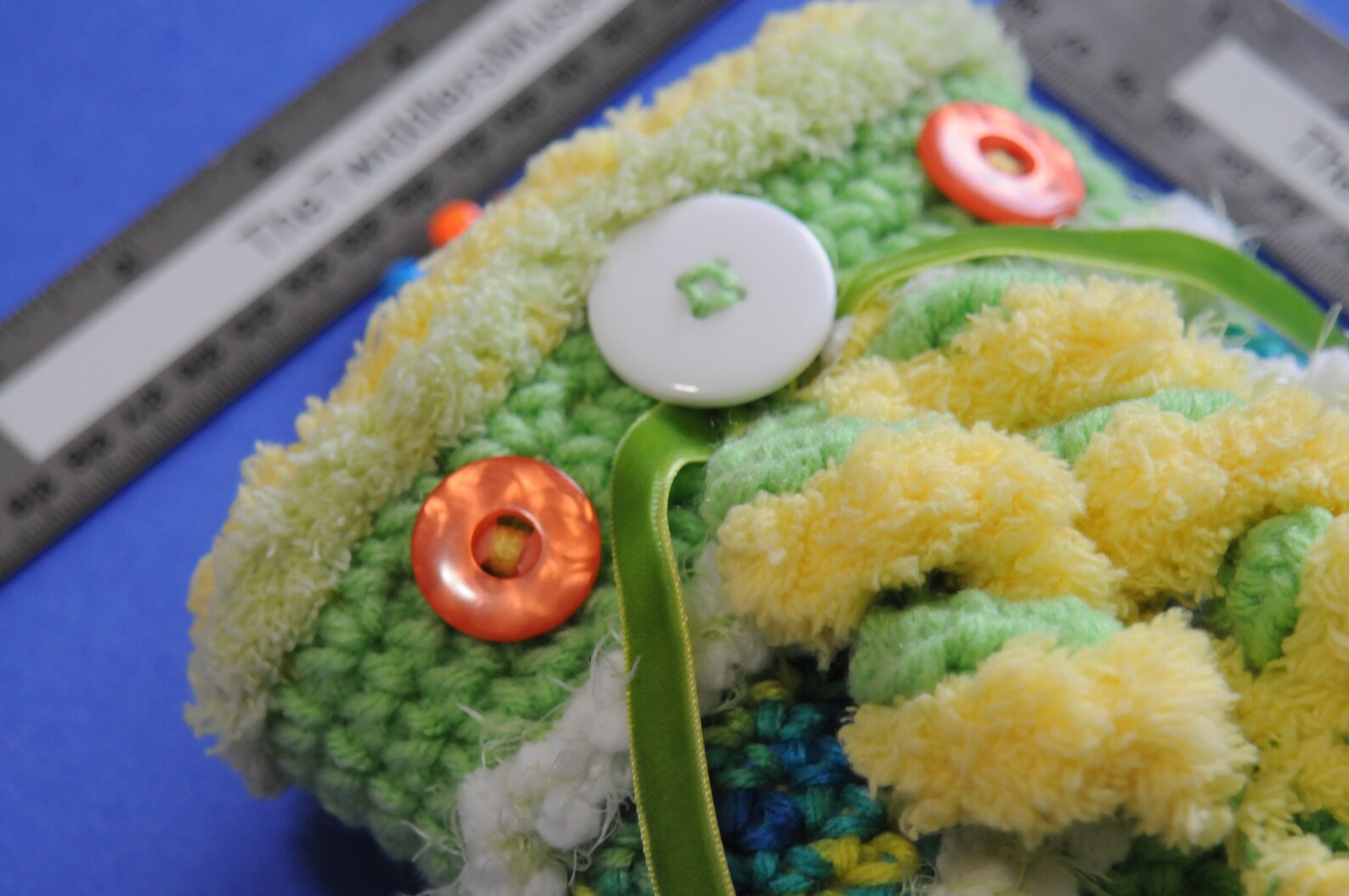 twiddle fidget crunch shape