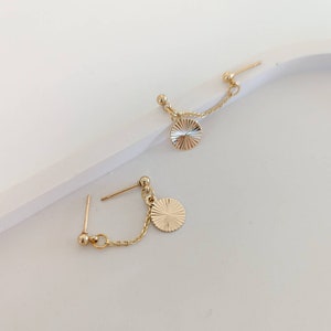 Boucles d'oreilles 2 trous, double piercing, doré à l'or fin, chaine simple, minimaliste image 3