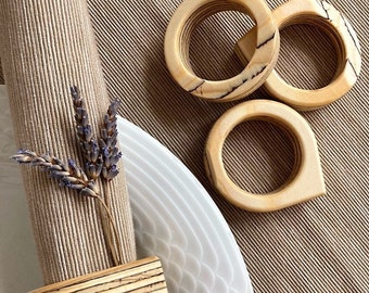 Spruce & pine wood napkin rings – Wooden napkin rings – Table decoration – Gift for hosts – Handmade