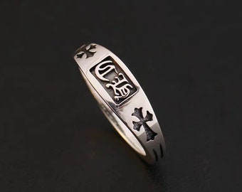 Chrom Herzen Stil Paar Ringe, Sterling Silber Gothic Kreuz Design Ring, Buchstaben graviert Beziehungsringe, romantisches Geschenk für Sie und Ihn
