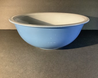 Vintage Pyrex  Blue/ White Mixing/nesting Bowl.