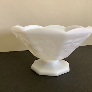 Vintage White Milk Glass Grape Fruit Design