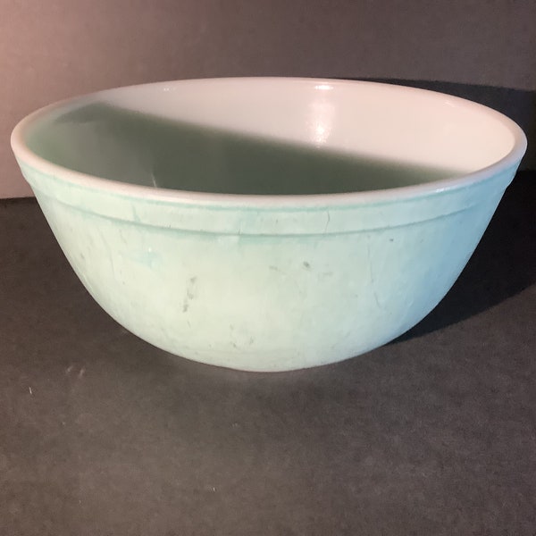 Vintage Pyrex Robin Blue Mixing/Nesting Bowl