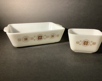 Vintage Town & Country Casserole w/Side Dish