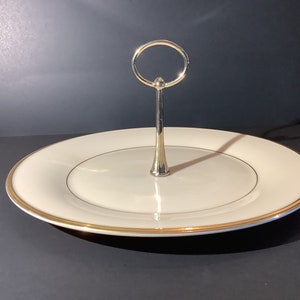 Lenox Mansfield-handvat rond dienblad met gouden rand