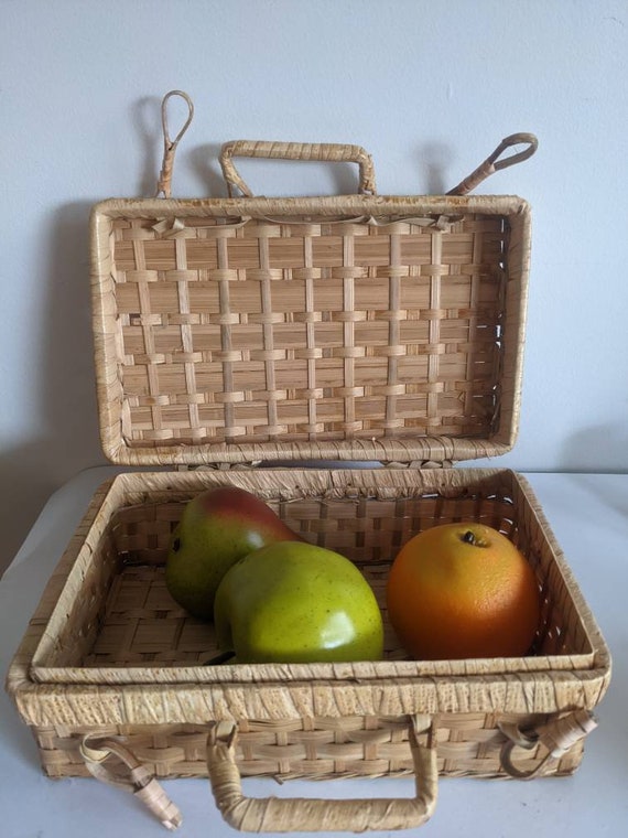 Vintage Wicker Picnic Basket, Suitcase Style, Rec… - image 2