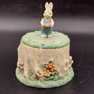 Easter Tree Stump with Bunny Trinket Keeper