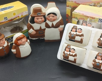 Vintage 2002 Publix Pilgrim Napkin Holder, Salt and Pepper, Napkin Rings Thanksgiving Table Decor Like New in Box Autumn Harvest