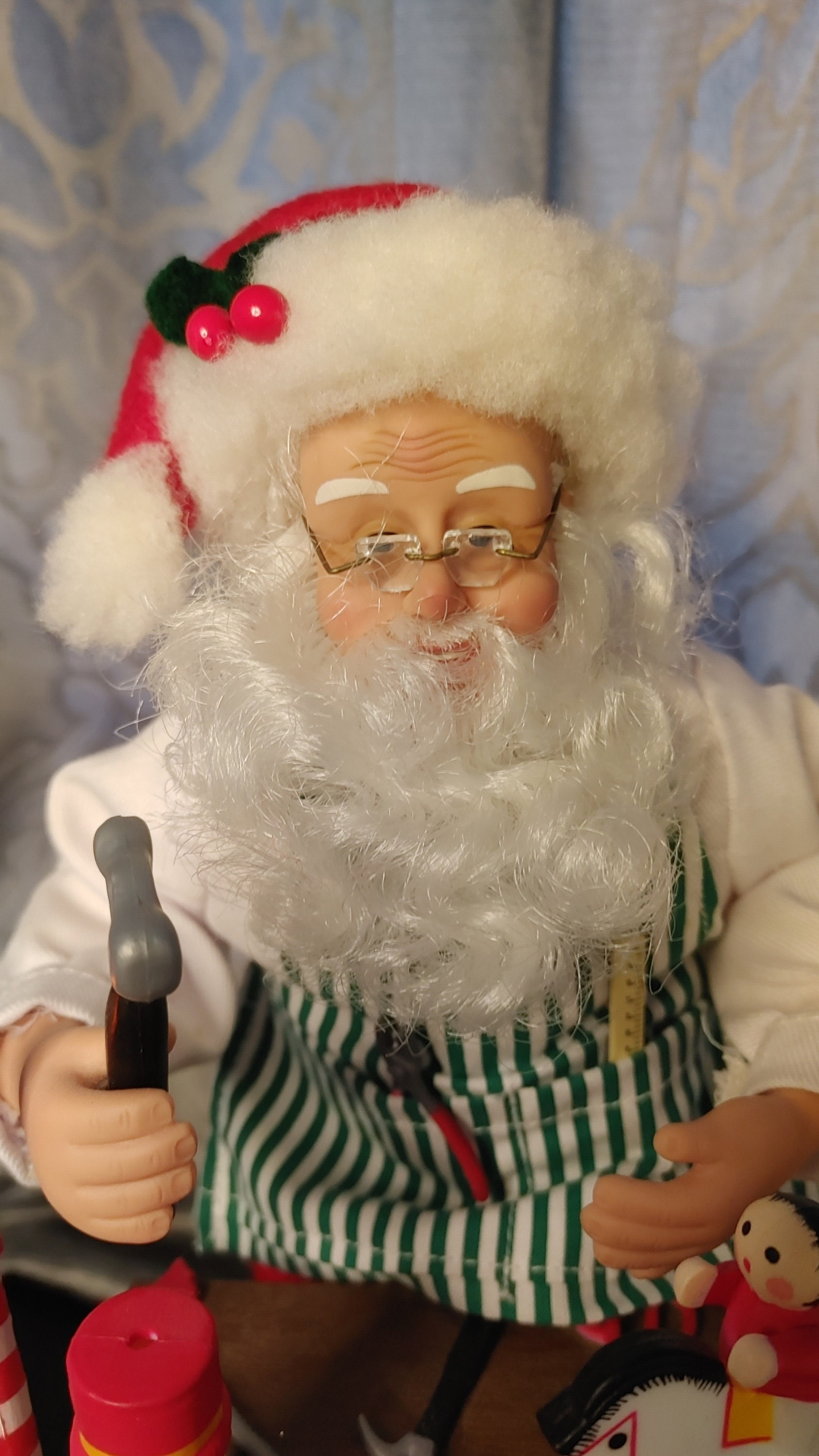 VTG, 1990 Smile Ind. Santa Toy Workshop Lighted Musical Figure