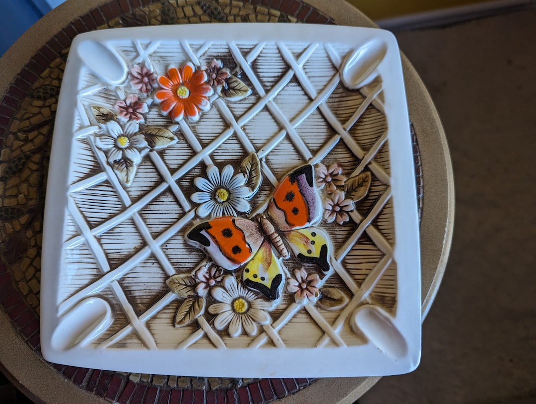 ヴィンテージ、マジョリカスタイル、花柄、蝶、灰皿、キャッチオール
