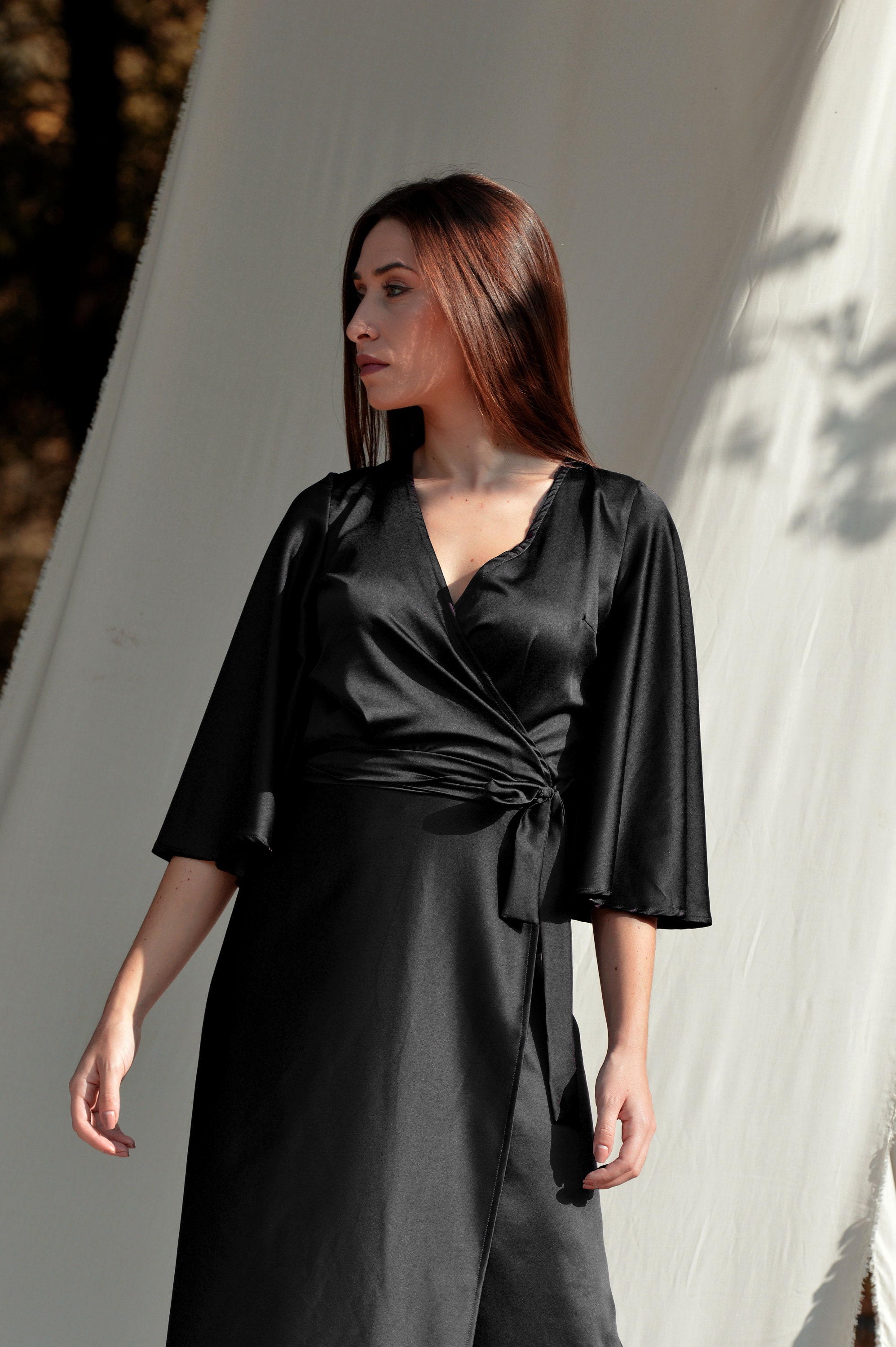 bec and bridge blue floral dress + Print La Jolie Make an entrance in Off-Shoulder Sleeveless Sleek Pleated 顏色:Black BI0038