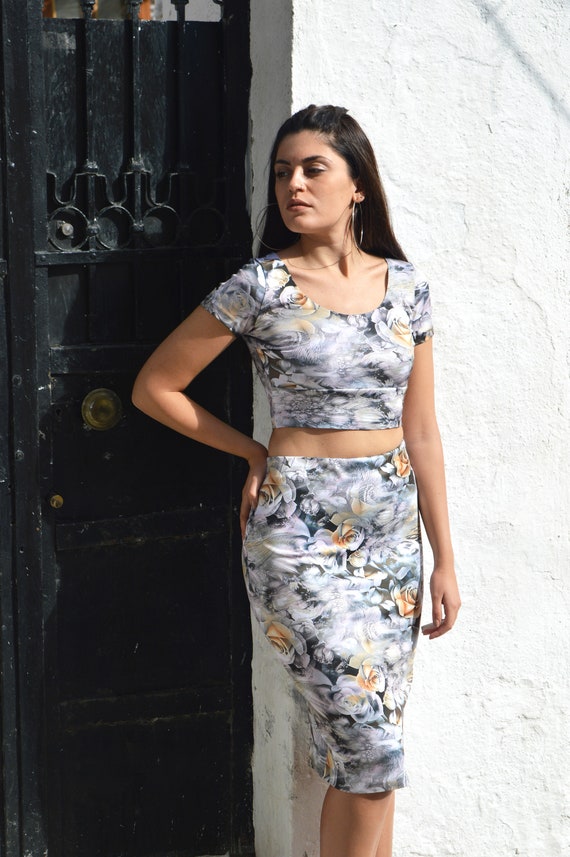 Floral skirt office sales