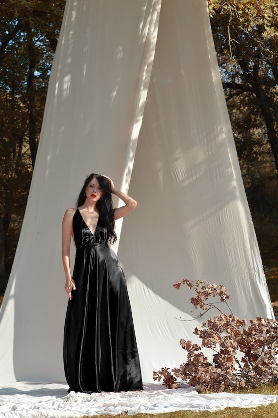 white christmas dresses Plus Size Black Lace Long Sleeves Gothic Wedding Dress main image 1