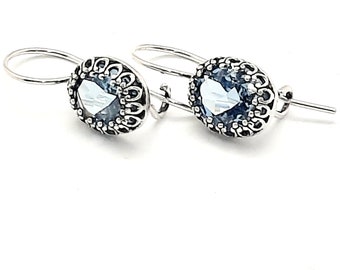 Boucles d'oreilles en argent sterling avec spinelle aqua : design Art nouveau avec lunette