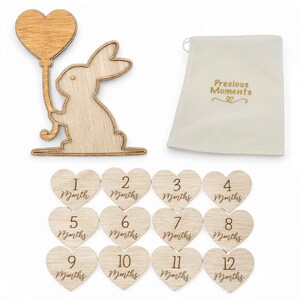Set de madera para hitos de bebé con conejito: marcadores mensuales de corazón y bolsa de recuerdos / Accesorio fotográfico para recién nacidos / Regalo para baby shower / Hecho a mano