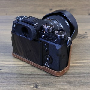 Leder-Kameratasche für Fujifilm X-T5, Kameratasche mit Batteriezugang, Fujifilm-Kameraschutz, Halten 16-80mm Objektiv Bild 4