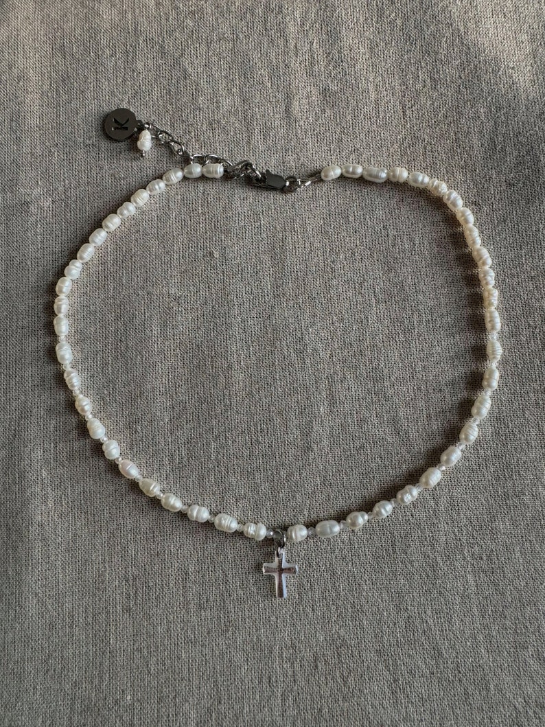 Dainty pearl and crystal cross necklace, tiny freshwater pearl choker and cross pendant, grunge style necklace image 2