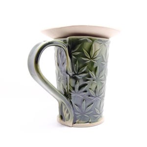 Ręcznie robiona filiżanka do herbaty, ceramika, 380 ml lub 13 uncji, kubek ceramiczny, zielony, marihuana, konopie indyjskie