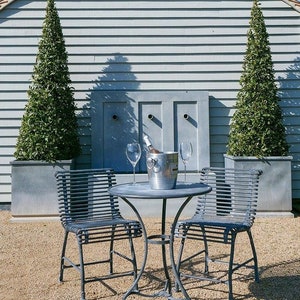 Traditional Arras Style Garden Furniture Set - Elegant Bistro Set with 2 Chairs & 1 Table