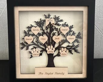 Custom Family Tree - Wooden Framed Tree - Framed Family Tree - Small (10 names)