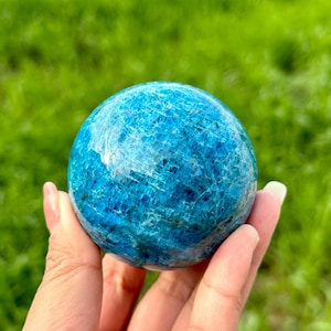 Natural Apatite Sphere,Crystals sphere,Home decoration,Divination Ball,Mineral Specimens,Crystal Healing