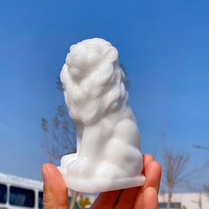 4.1“ Natural White Jade Lion,Crystal Lion Skull,Hand Carving,Mineral Specimen,Home Decoration,Crystal Healing,Crystal Gifts