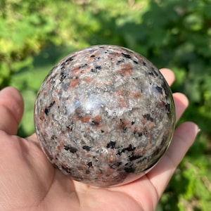 1 Stück Natur Yooperlite Ball, Kristallkugel, Innendekoration, Kristallheilung, Kristallsammlung, Wahrsagekugel, Kristallgeschenke