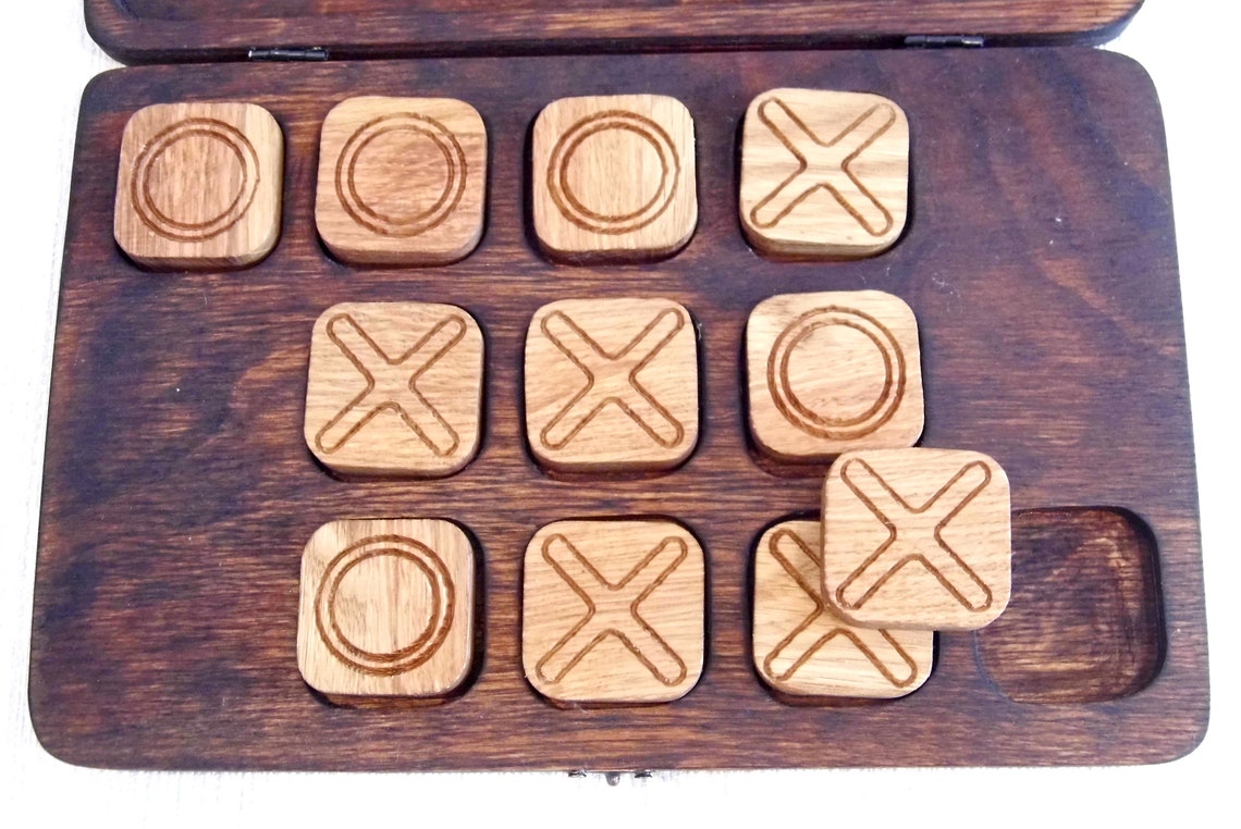 Geschenk Brettspiel TIK-TAK-TOE / Spiel in einer braunen | Etsy