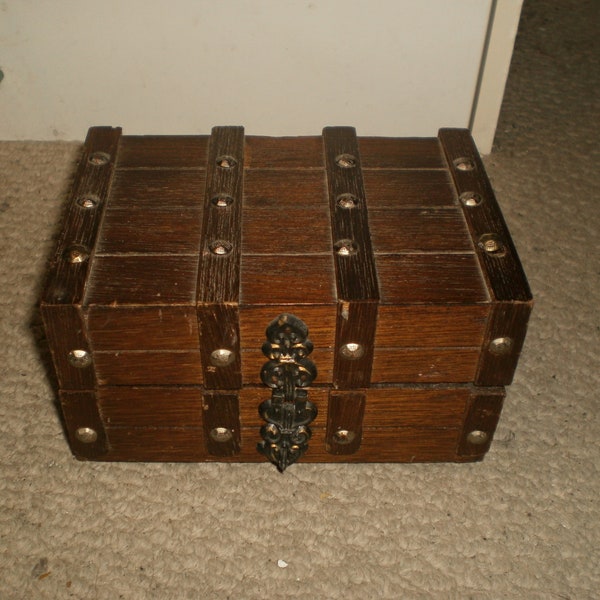 Vintage Wood Wooden Pirate Chest Jewelry Trinket Box With Removable Tray Red Velvet Lined Metal Studs And Latch Jewellrey