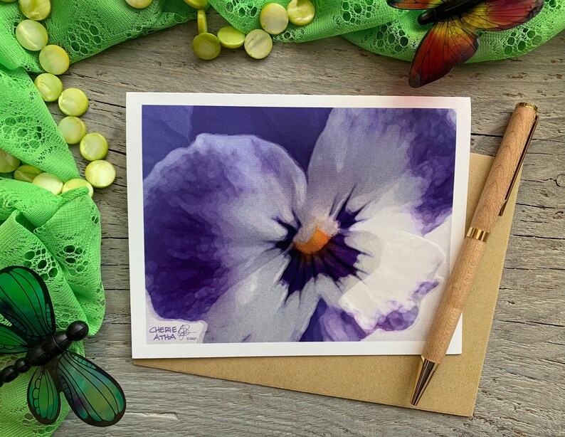 Carte de correspondance pensée, photographies d'oeuvres d'art originales, effet aquarelle numérique, cadeau de fille de jardin pensée violette et blanche, papeterie toutes occasions image 1