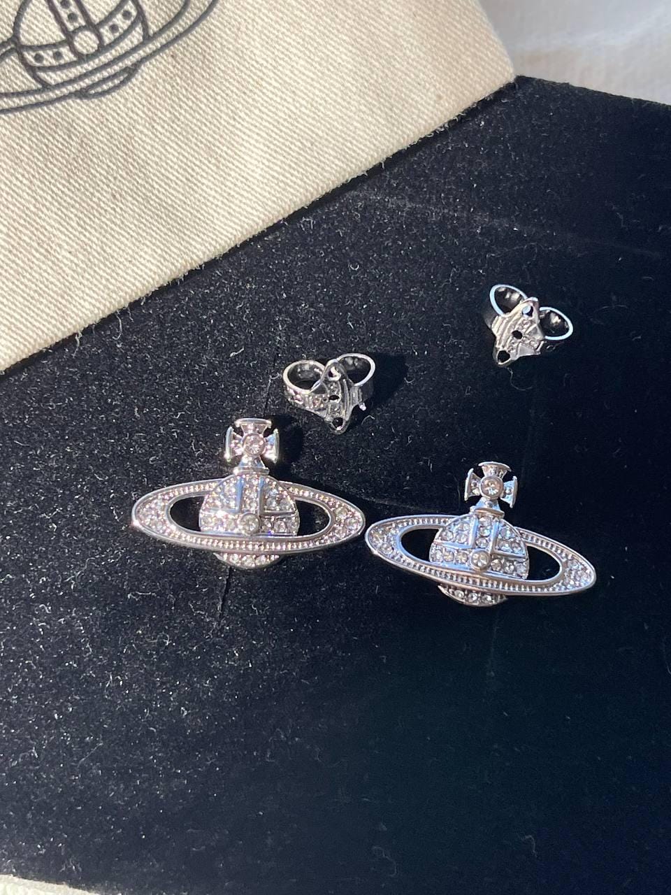 ピアス Vivienne Westwood [Vivienne Westwood] Berinda earrings 62030 Vivienne Westwood Earrings Pierce Solid Orb Gunmetal 1.8cm w