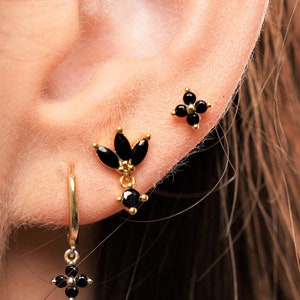 zwarte oorbellen | zwarte stud oorbellen | zwarte stud | helix studs | kleine oorbellen | kraakbeen oorbel