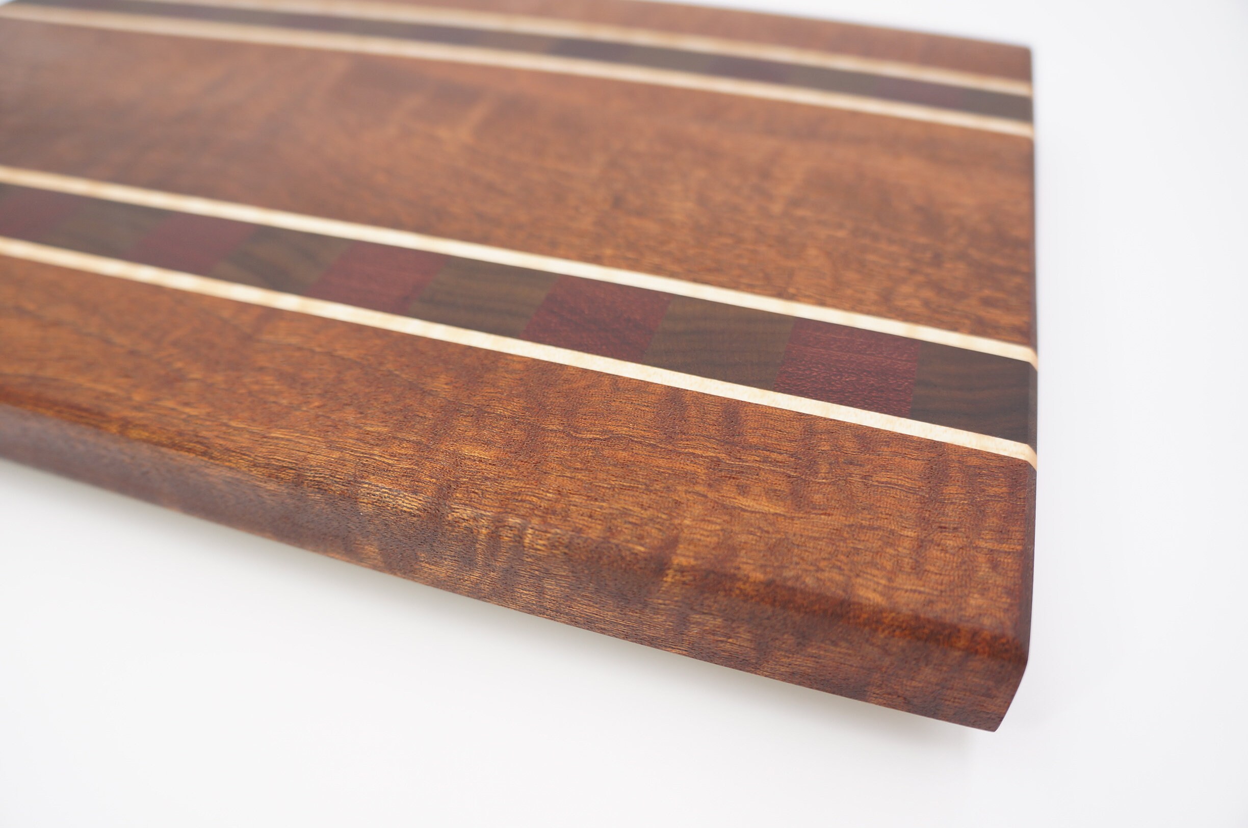 Handgemachtes Schneidebrett aus Sapele Ahorn Lila Herz | Etsy